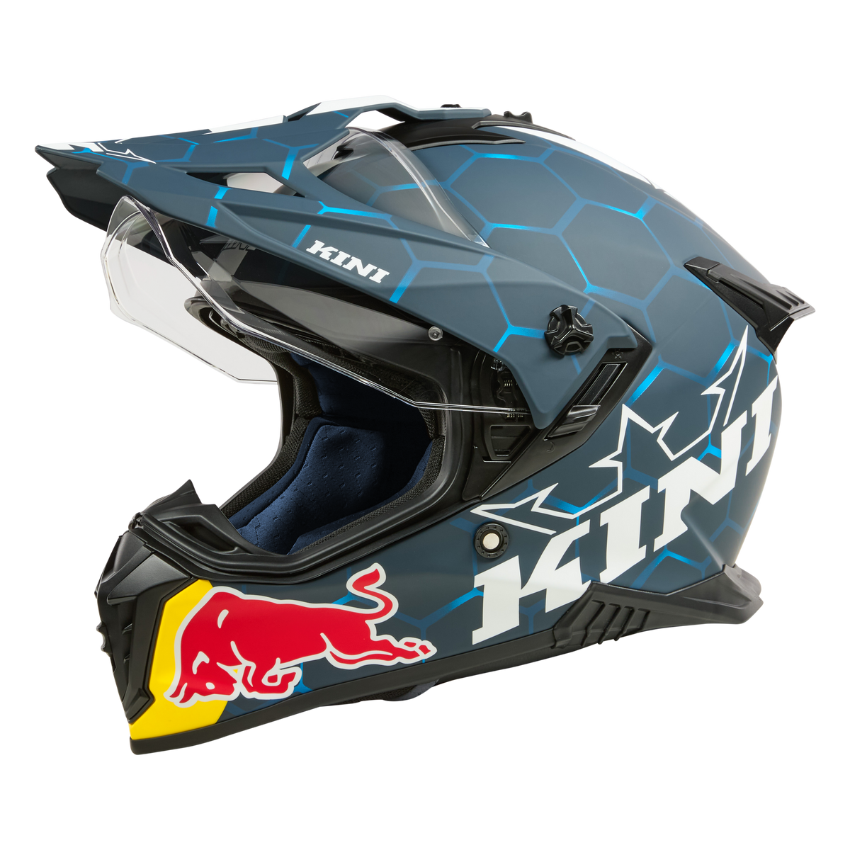 Der KINI RED BULL ADV X Helm 2.0 von Kini Red Bull zeichnet sich durch ein blau-schwarzes Design mit sechseckigen Mustern, weißem "KINI"-Branding, einem Red Bull-Logo am Kinn, klarem Visier, Quin Smart Safety-Sensoren und kantigen Belüftungsöffnungen aus - hier im Seitenprofil.