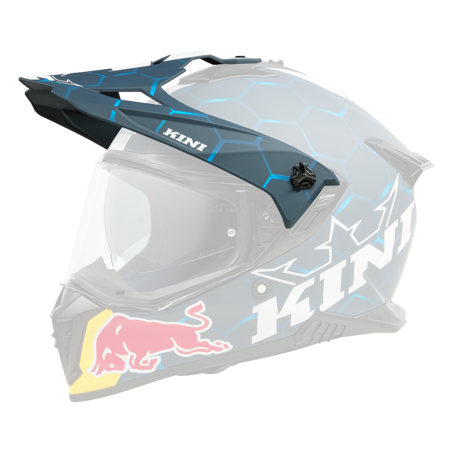 Der KINI RED BULL ADV X Visor 2.0 Helm von Kini Red Bull zeichnet sich durch ein blau-schwarzes, sechseckiges Design, ein durchsichtiges Visier und ein Red Bull-Logo auf dem Kinnschutz aus, das vor einem schwarzen Hintergrund präsentiert wird.