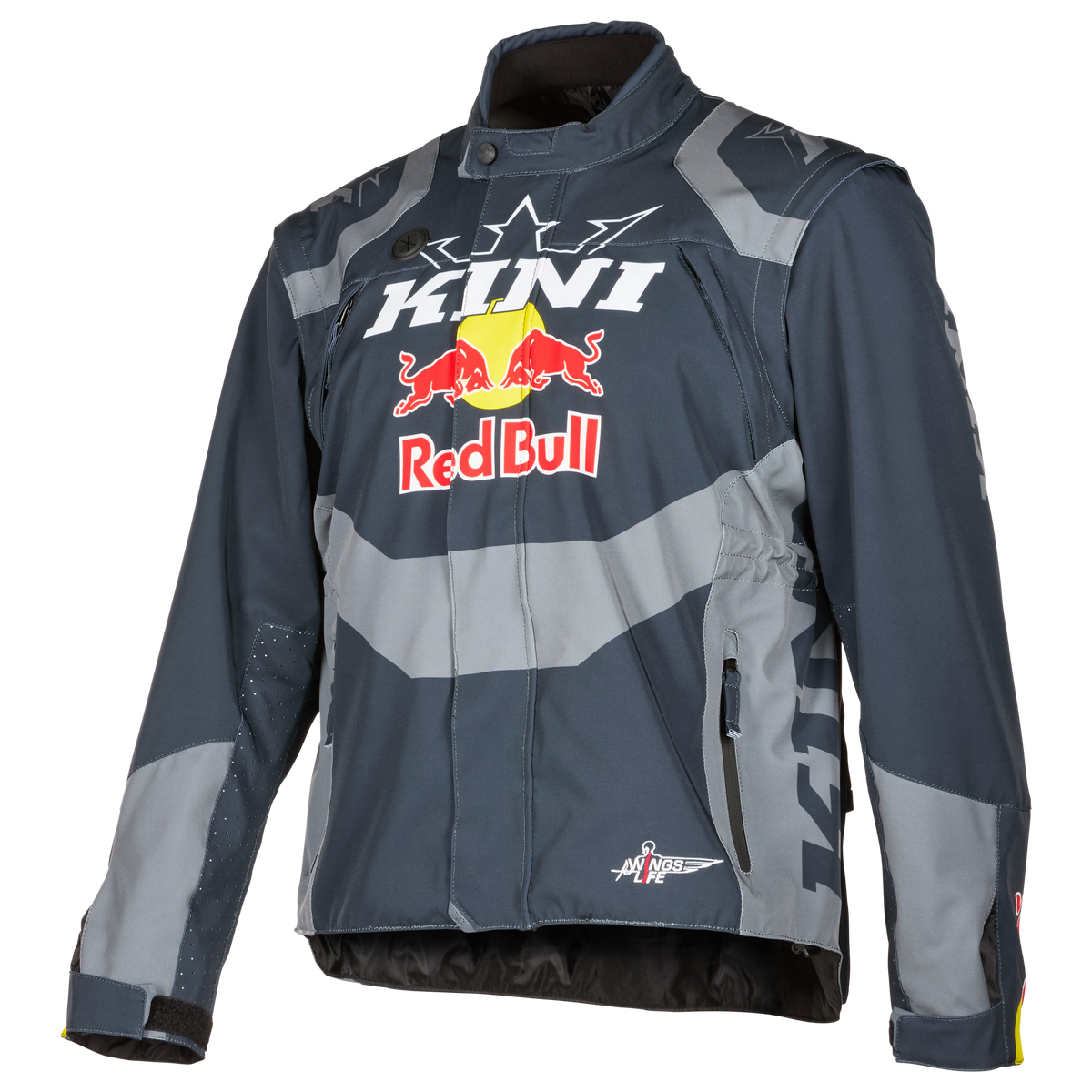 Die Kini Red Bull EXC Jacke 1.0 hat ein auffälliges Kini- und Red Bull-Branding mit Logo auf der Brust, Reißverschlusstaschen und kantige Akzente an den Schultern und Ärmeln in Dunkel- und Hellgrau.