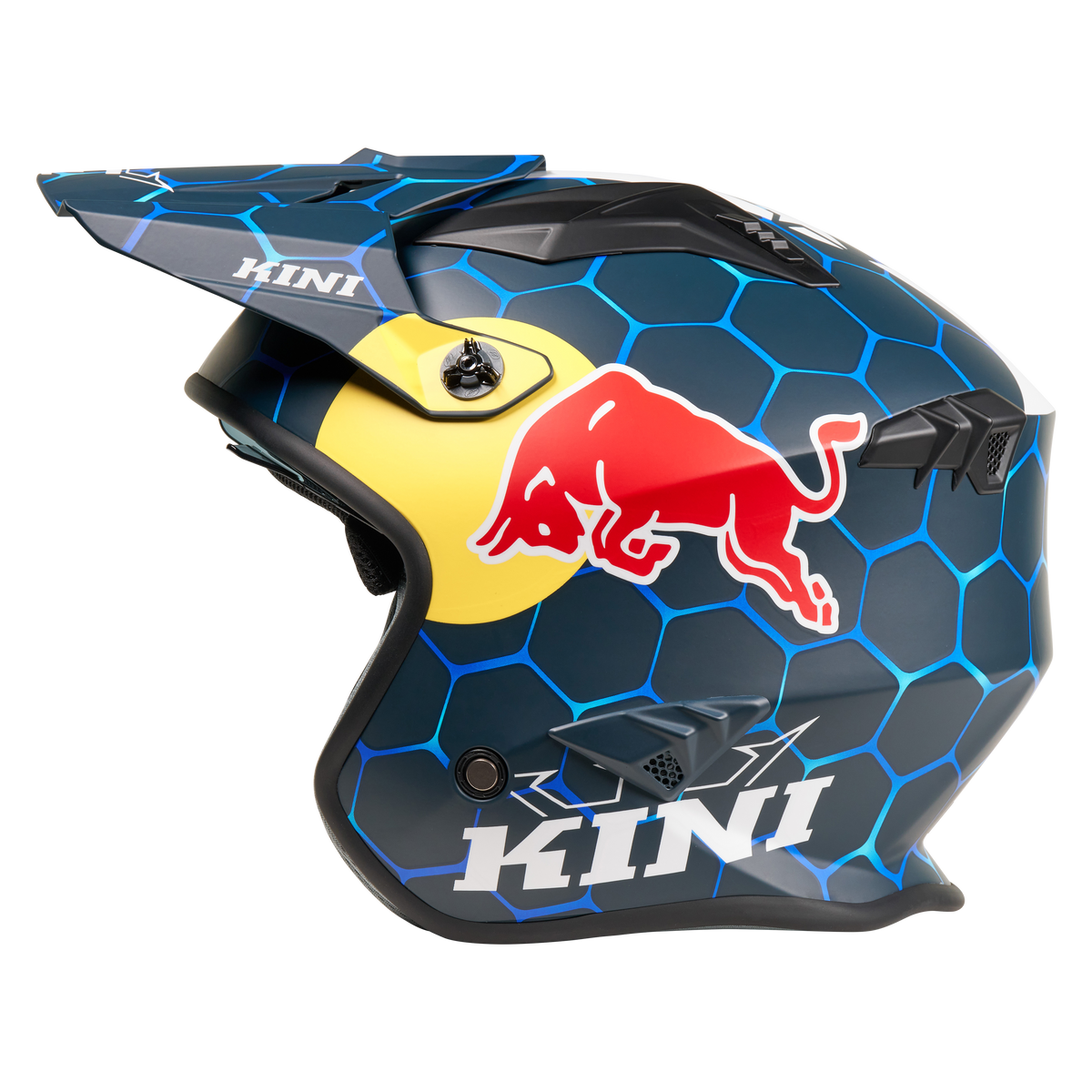 Der Mission Kini KINI RED BULL XDR 1.0 Helm zeichnet sich durch ein blaues, sechseckiges Design, einen auffälligen weißen "KINI"-Schriftzug, ein großes Red Bull-Logo, ein schwarzes Visier und einen gelben Akzent im vorderen Bereich aus.
